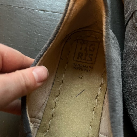 Tigris Men's Gray Suede Slip-On Shoes, size 42 - Picture 3 of 6